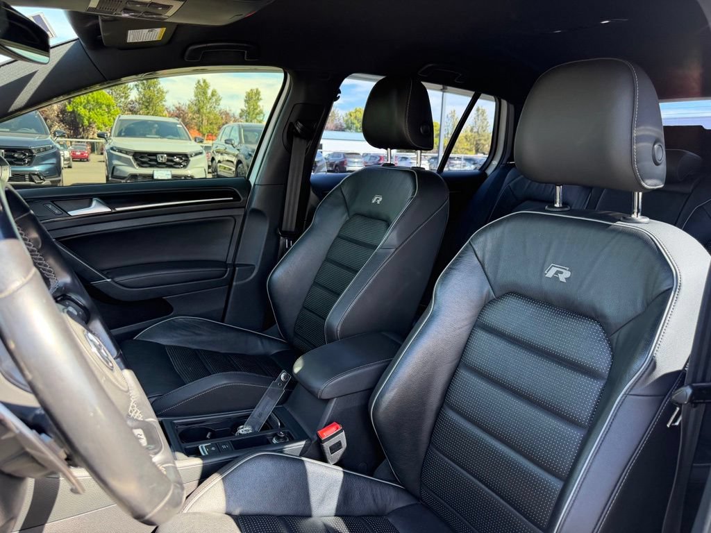 Used 2019 Volkswagen Golf R 4-Door AWD/4WD image 16