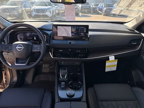 New 2026 Nissan Rogue Platinum w/ Platinum Premium Package image 13