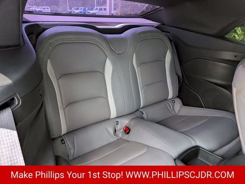 Used 2020 Chevrolet Camaro LT RWD image 14