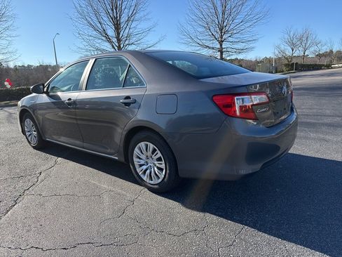 Used 2014 Toyota Camry LE image 4