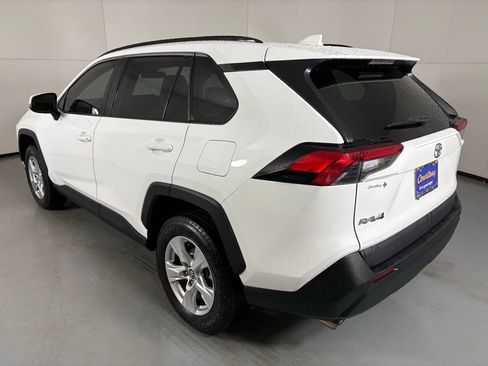 Used 2021 Toyota RAV4 XLE image 6