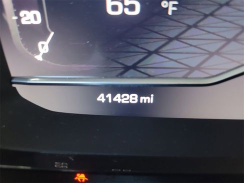 Used 2023 GMC Yukon Denali Ultimate image 32