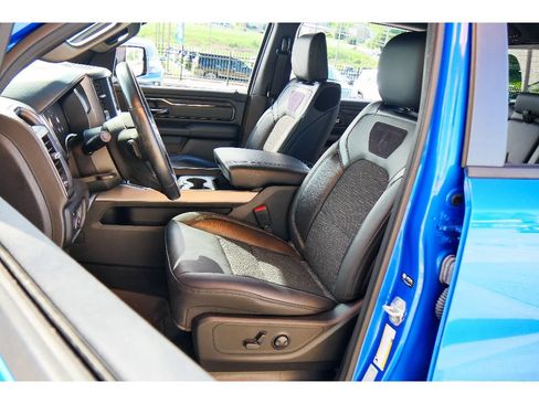 Used 2023 RAM 1500 4x4 Crew Cab image 11