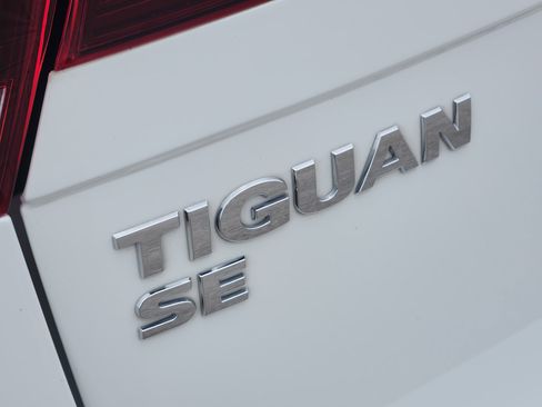 Used 2019 Volkswagen Tiguan S FWD image 12