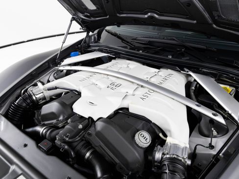 Used 2009 Aston Martin DBS Coupe image 45