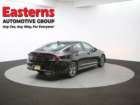 Used 2024 Nissan Sentra SV image 40