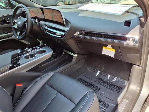 New 2025 Cadillac Lyriq Sport image 8