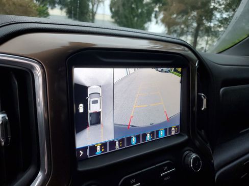 Used 2020 Chevrolet Silverado 1500 High Country w/ Technology Package image 88