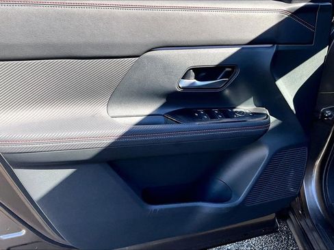 Used 2025 Nissan Kicks SR image 22