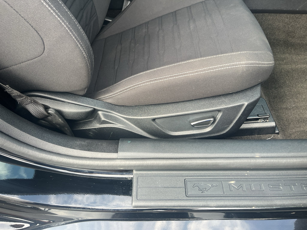 Used 2016 Ford Mustang GT RWD image 32