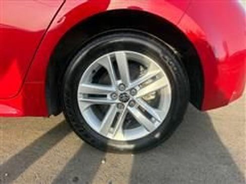 Used 2021 Toyota Corolla SE image 5