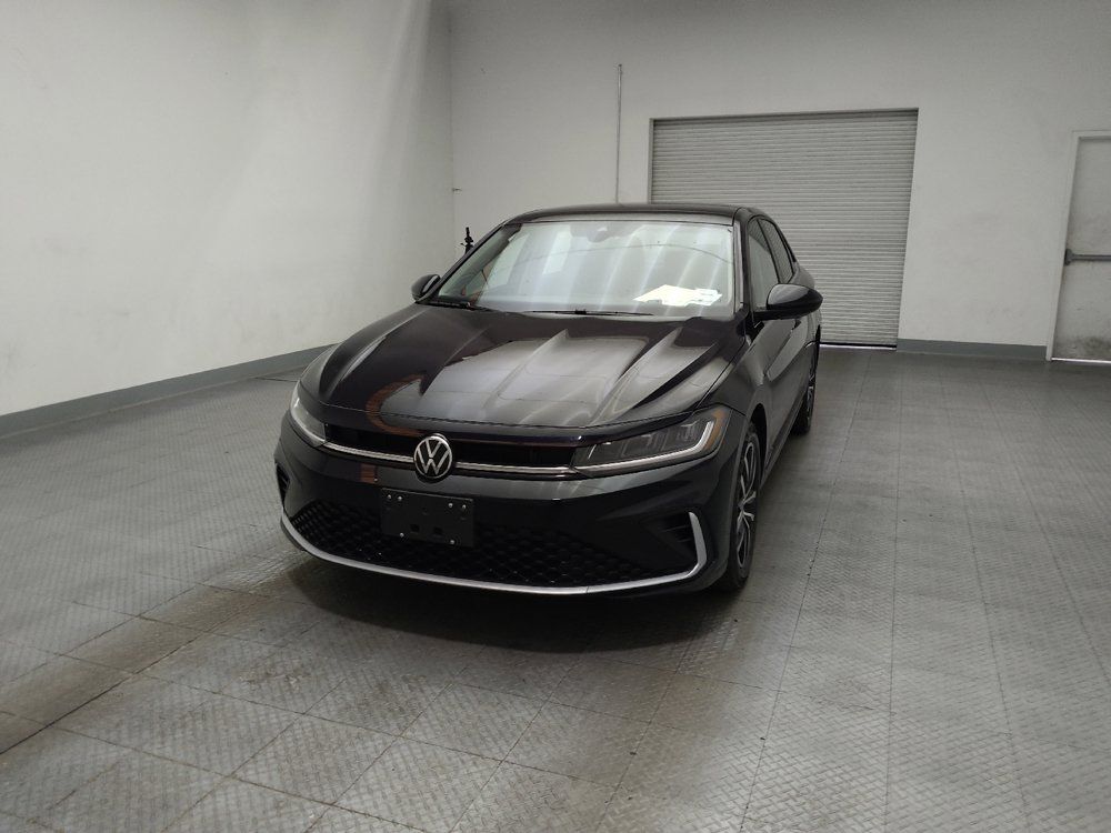 Used 2025 Volkswagen Jetta SE FWD image 15