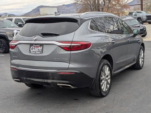 Used 2018 Buick Enclave Essence w/ LPO, Luxury Package image 3