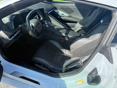 Used 2021 Chevrolet Corvette Stingray Coupe w/ 1LT RWD image 3