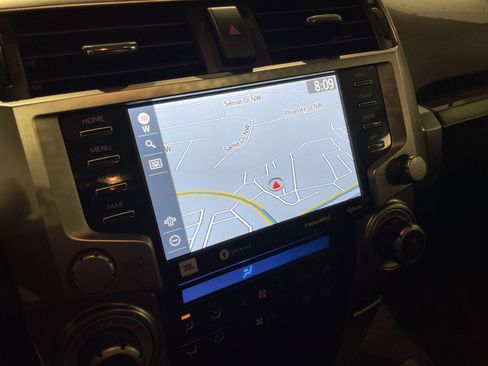 Used 2024 Toyota 4Runner Limited image 32