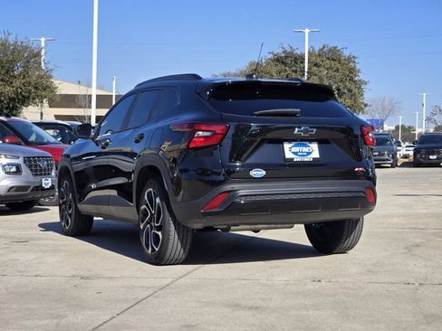 Used 2025 Chevrolet Trax RS w/ Sunroof Package image 6