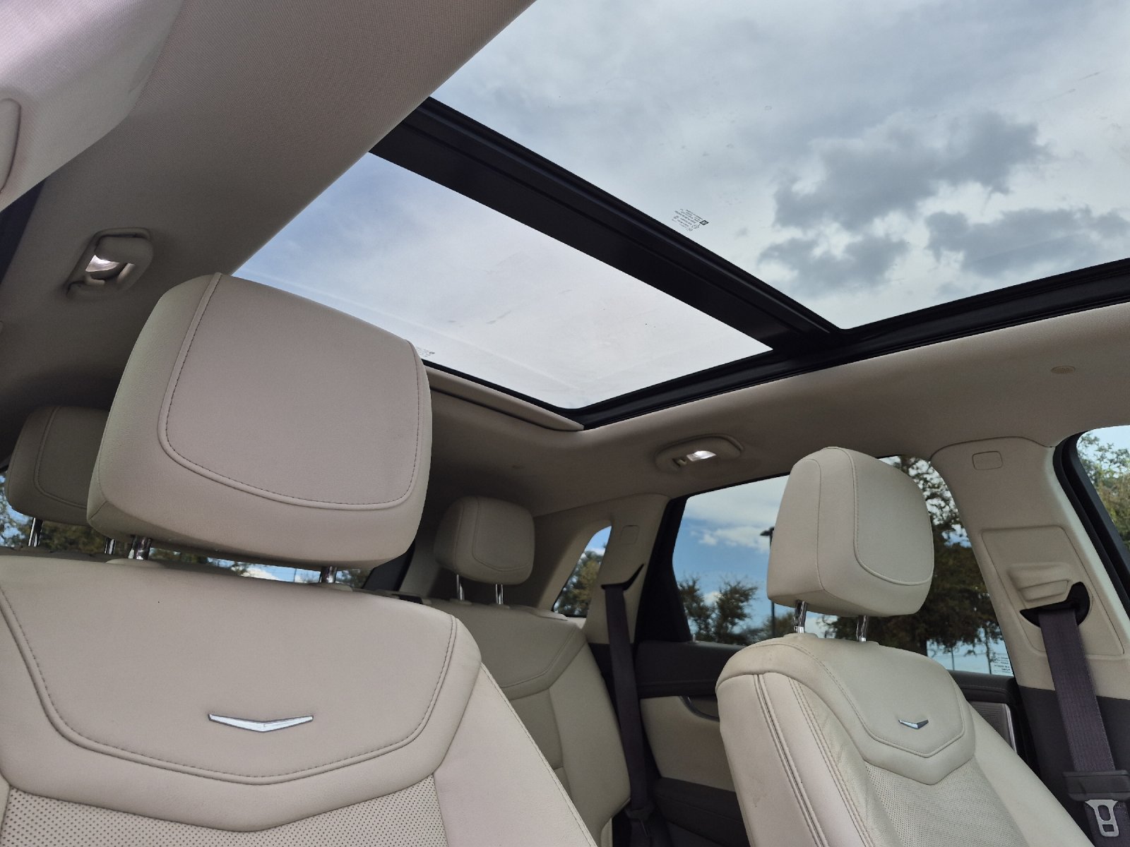 Used 2021 Cadillac XT5 Premium Luxury FWD image 16