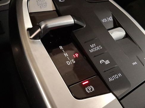 Used 2025 BMW X2 M35i w/ Premium Package image 13