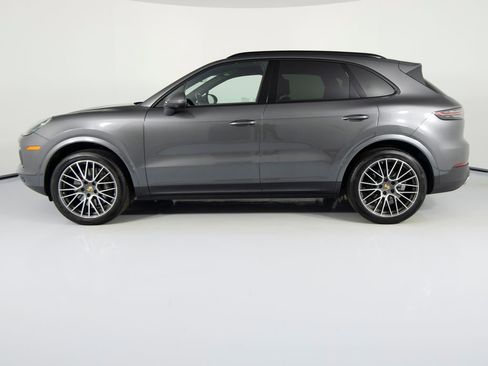 Certified 2023 Porsche Cayenne image 2