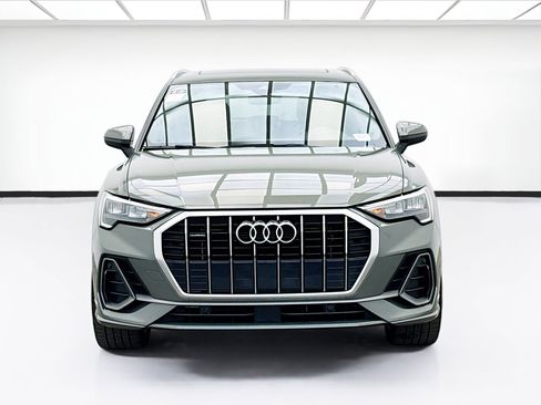 Used 2022 Audi Q3 2.0T Premium w/ Convenience Package image 2