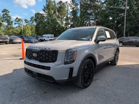Used 2021 Kia Telluride EX w/ EX Premium Package AWD/4WD image 4