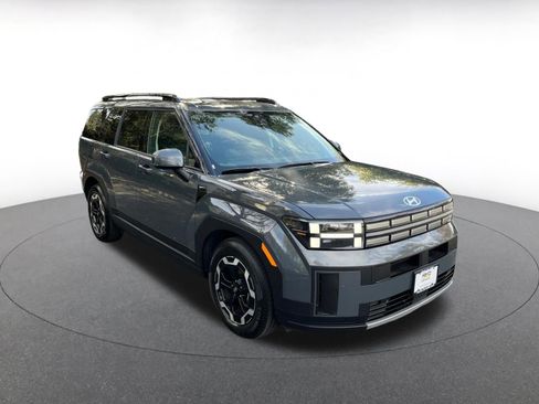 Used 2025 Hyundai Santa Fe SEL image 1