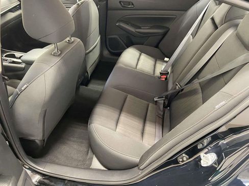 Used 2024 Nissan Altima 2.5 SV image 10