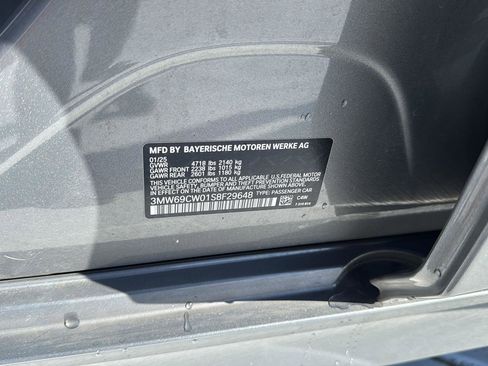 Used 2025 BMW 330i Sedan image 36