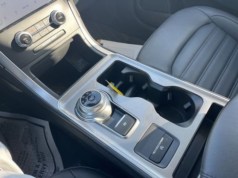 Used 2024 Ford Edge SEL w/ Convenience Package image 19