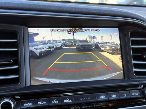 Used 2020 Hyundai Elantra Limited w/ Ultimate Package 03 image 32
