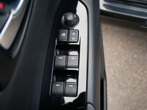 Used 2025 MAZDA CX-5 AWD 2.5 S w/ Select Package image 19