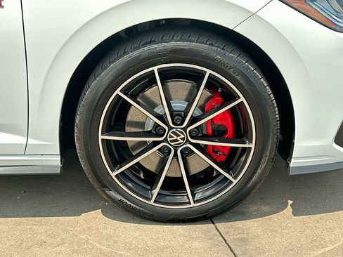 Used 2025 Volkswagen Jetta GLI Autobahn image 10