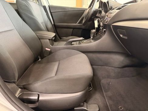 Used 2013 MAZDA MAZDA3 i Sport FWD image 24