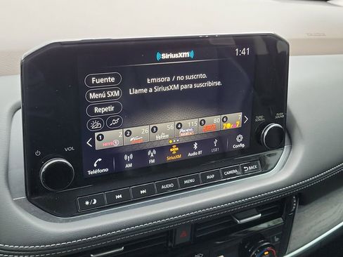 Used 2021 Nissan Rogue SL w/ Premium Package image 16