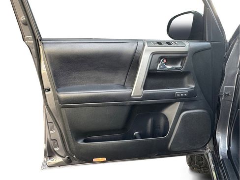 Used 2017 Toyota 4Runner Limited image 19