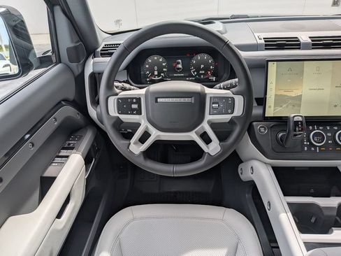 New 2026 Land Rover Defender 110 X-Dynamic SE AWD/4WD image 16