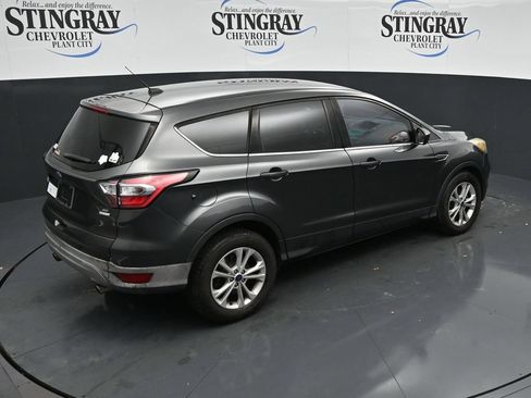 Used 2017 Ford Escape SE FWD image 23