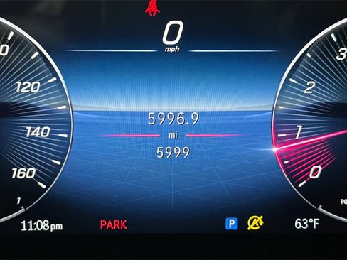 Certified 2025 Mercedes-Benz GLB 250 4MATIC image 33