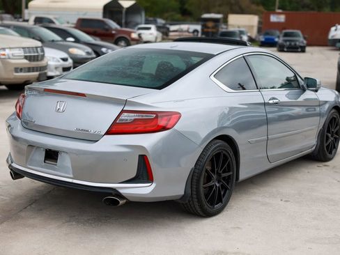 Used 2016 Honda Accord Touring image 7