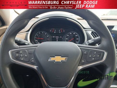 Used 2024 Chevrolet Malibu LT FWD image 20