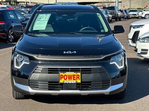 Used 2023 Kia Niro EX image 9