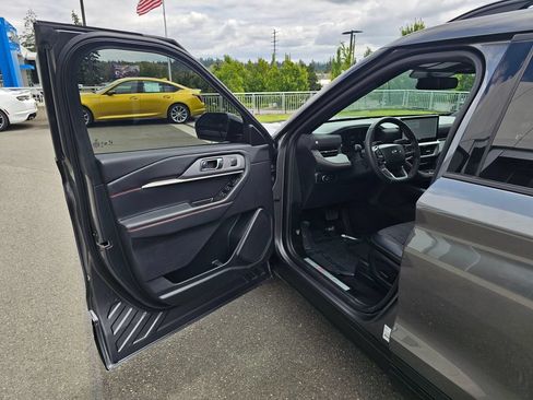 Used 2025 Ford Explorer ST-Line w/ Premium Package AWD/4WD image 21