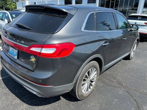 Used 2018 Lincoln MKX Select w/ Lincoln MKX Climate Package FWD image 5