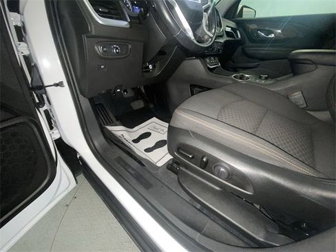 Used 2020 GMC Terrain SLE w/ Driver Convenience Package image 12