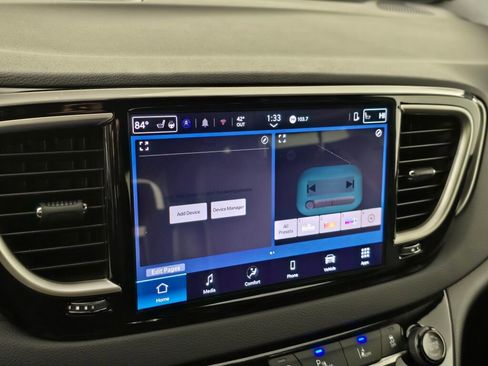 New 2026 Chrysler Voyager LX FWD image 21