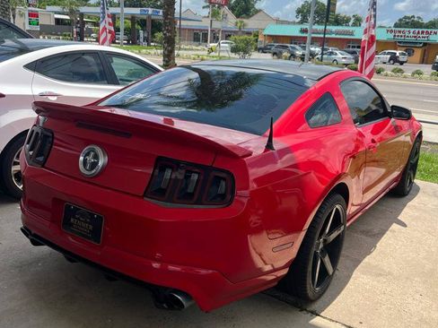 Used 2010 Ford Mustang Coupe RWD image 3