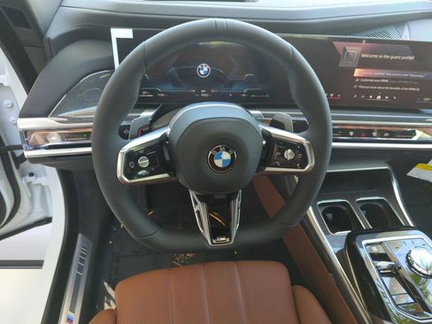 Used 2026 BMW 760i xDrive AWD/4WD image 16