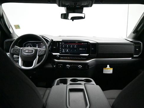 New 2026 GMC Sierra 1500 SLE image 7