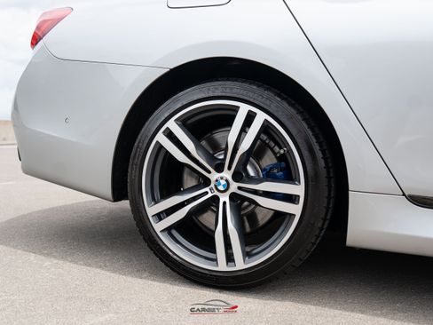 Used 2019 BMW 750i w/ M Sport Package RWD image 11