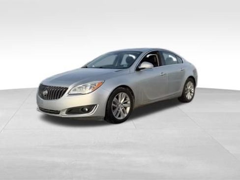Used 2016 Buick Regal image 1